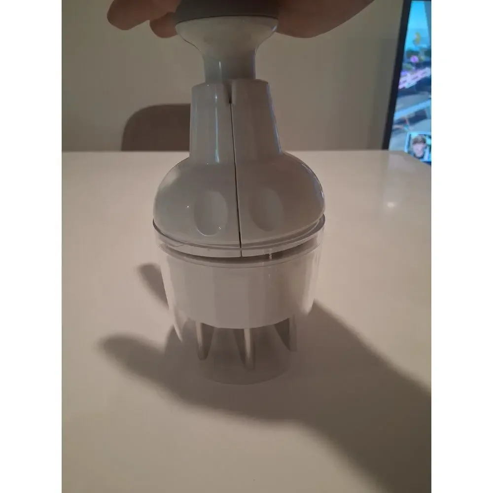 Pampered Chef Hand Push Food Chopper Dicer Mincer White Model 2585 Tested Works